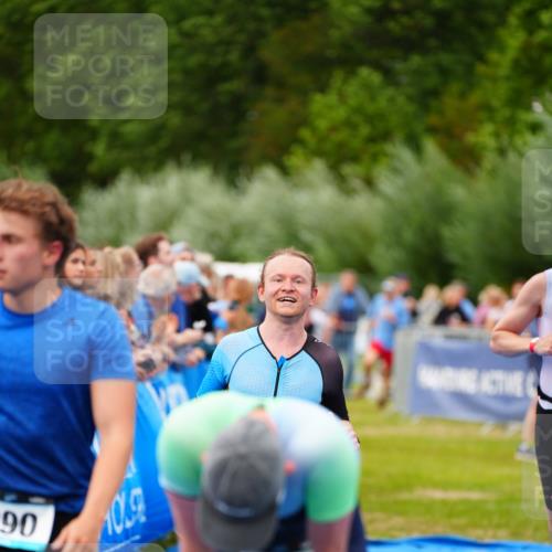 30.08.2026 - Elbe Triathlon Hamburg LAZAROV Photography http://msf.ph/oto/10056946 30.08.2026 11:14:43 Ziel 497, 600, 606, 640, 990, 1058 meine-sportfotos.de