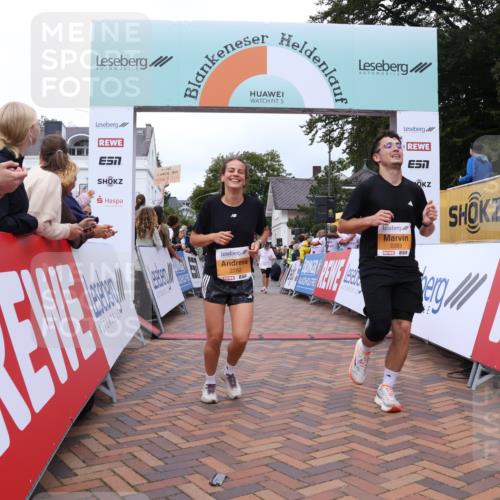 30.08.2026 - Blankeneser Heldenlauf Lena Gebhardt http://msf.ph/oto/10056949 30.08.2026 12:14:35 Ziel 2012, 2130, 2282, 2283, 4044 meine-sportfotos.de