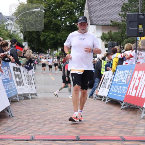 30.08.2026 - Blankeneser Heldenlauf Lena Gebhardt http://msf.ph/oto/10056963 30.08.2026 12:14:39 Ziel 2012, 2282, 2283 meine-sportfotos.de