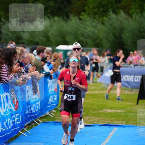 30.08.2026 - Elbe Triathlon Hamburg LAZAROV Photography http://msf.ph/oto/10056990 30.08.2026 11:15:07 Ziel 346, 1099 meine-sportfotos.de