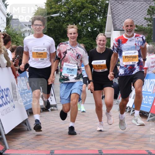 30.08.2026 - Blankeneser Heldenlauf Lena Gebhardt http://msf.ph/oto/10057048 30.08.2026 12:15:14 Ziel 2070, 2071, 2676, 2784, 4031, 4416 meine-sportfotos.de