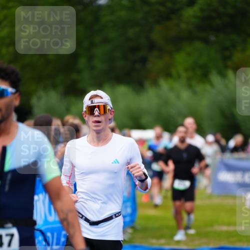 30.08.2026 - Elbe Triathlon Hamburg LAZAROV Photography http://msf.ph/oto/10057056 30.08.2026 11:15:46 Ziel 639, 650, 994, 1032, 1047, 1056, 1057, 1204 meine-sportfotos.de