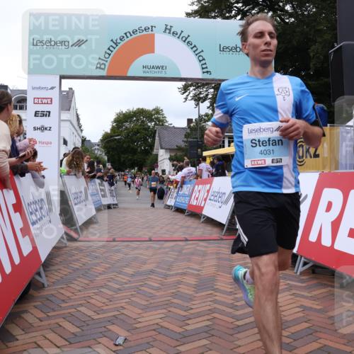 30.08.2026 - Blankeneser Heldenlauf Lena Gebhardt http://msf.ph/oto/10057081 30.08.2026 12:15:18 Ziel 2070, 2071, 2784, 2954, 4031, 4416 meine-sportfotos.de