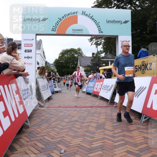 30.08.2026 - Blankeneser Heldenlauf Lena Gebhardt http://msf.ph/oto/10057095 30.08.2026 12:15:23 Ziel 2070, 2071, 2784, 2954, 4031, 4363, 4416 meine-sportfotos.de