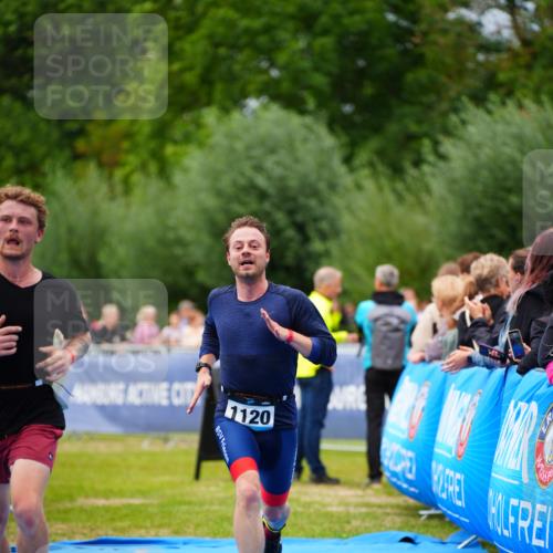 30.08.2026 - Elbe Triathlon Hamburg LAZAROV Photography http://msf.ph/oto/10057105 30.08.2026 11:16:22 Ziel 537, 623, 1120, 1140 meine-sportfotos.de