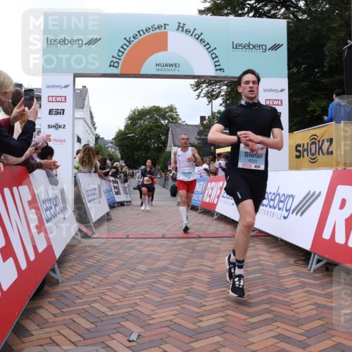30.08.2026 - Blankeneser Heldenlauf Lena Gebhardt http://msf.ph/oto/10057124 30.08.2026 12:15:29 Ziel 2629, 2634, 2809, 2954, 4264, 4352, 4363 meine-sportfotos.de