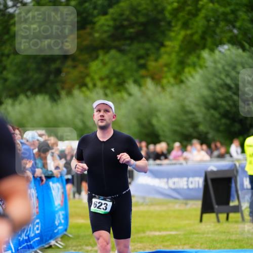30.08.2026 - Elbe Triathlon Hamburg LAZAROV Photography http://msf.ph/oto/10057126 30.08.2026 11:16:28 Ziel 623, 1000, 1140 meine-sportfotos.de