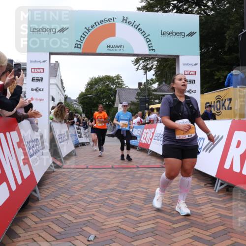 30.08.2026 - Blankeneser Heldenlauf Lena Gebhardt http://msf.ph/oto/10057141 30.08.2026 12:15:33 Ziel 2629, 2634, 2809, 2906, 4264, 4352 meine-sportfotos.de