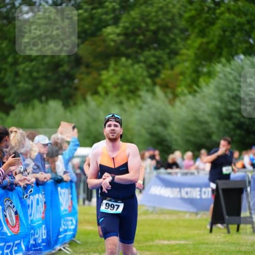 30.08.2026 - Elbe Triathlon Hamburg LAZAROV Photography http://msf.ph/oto/10057146 30.08.2026 11:16:58 Ziel 435, 526, 631, 997 meine-sportfotos.de
