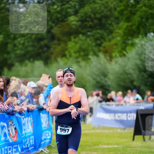 30.08.2026 - Elbe Triathlon Hamburg LAZAROV Photography http://msf.ph/oto/10057149 30.08.2026 11:16:58 Ziel 435, 526, 631, 997 meine-sportfotos.de
