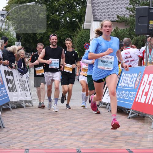 30.08.2026 - Blankeneser Heldenlauf Lena Gebhardt http://msf.ph/oto/10057175 30.08.2026 12:15:41 Ziel 2527, 2629, 2634, 2727, 2728, 2866, 2906, 4069, 4120 meine-sportfotos.de