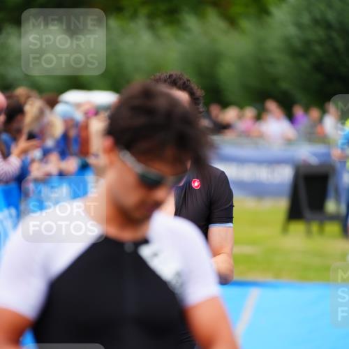 30.08.2026 - Elbe Triathlon Hamburg LAZAROV Photography http://msf.ph/oto/10057177 30.08.2026 11:17:12 Ziel 451, 791, 1004, 1028 meine-sportfotos.de