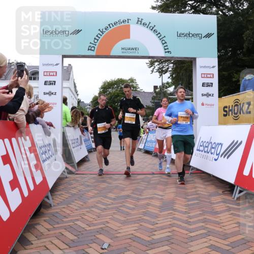 30.08.2026 - Blankeneser Heldenlauf Lena Gebhardt http://msf.ph/oto/10057202 30.08.2026 12:15:44 Ziel 2527, 2727, 2728, 2866, 4069, 4120 meine-sportfotos.de