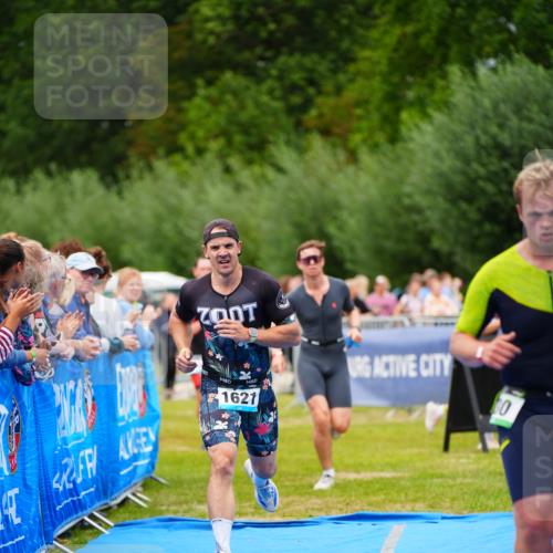 30.08.2026 - Elbe Triathlon Hamburg LAZAROV Photography http://msf.ph/oto/10057221 30.08.2026 11:17:35 Ziel 579, 580, 1148, 1621 meine-sportfotos.de