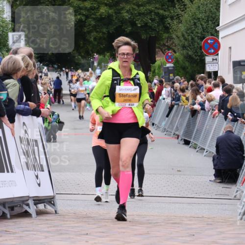 30.08.2026 - Blankeneser Heldenlauf Lena Gebhardt http://msf.ph/oto/10057230 30.08.2026 12:16:03 Ziel 2606 meine-sportfotos.de
