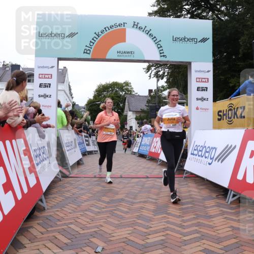 30.08.2026 - Blankeneser Heldenlauf Lena Gebhardt http://msf.ph/oto/10057257 30.08.2026 12:16:11 Ziel 2133, 2290, 2606, 2898 meine-sportfotos.de