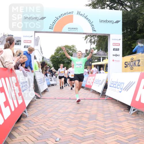 30.08.2026 - Blankeneser Heldenlauf Lena Gebhardt http://msf.ph/oto/10057307 30.08.2026 12:16:22 Ziel 2098, 2418, 2445, 2539, 2672, 2791, 4267 meine-sportfotos.de