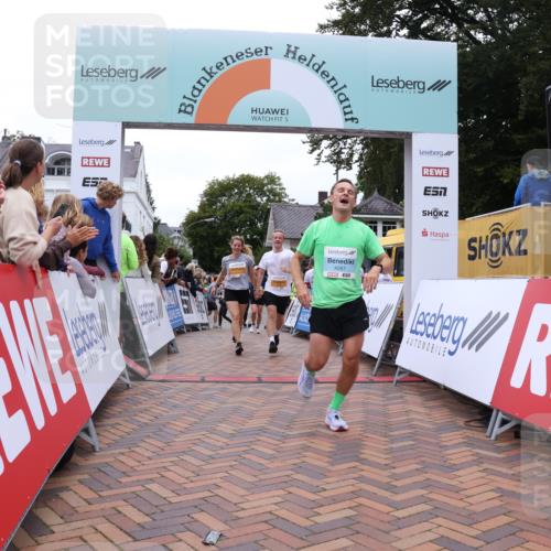 30.08.2026 - Blankeneser Heldenlauf Lena Gebhardt http://msf.ph/oto/10057311 30.08.2026 12:16:23 Ziel 2098, 2418, 2445, 2539, 2672, 2791, 4267 meine-sportfotos.de