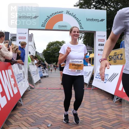 30.08.2026 - Blankeneser Heldenlauf Lena Gebhardt http://msf.ph/oto/10057329 30.08.2026 12:16:26 Ziel 2098, 2445, 2539, 2672, 4267 meine-sportfotos.de