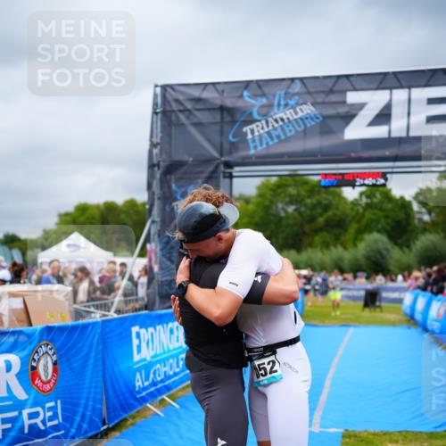 30.08.2026 - Elbe Triathlon Hamburg LAZAROV Photography http://msf.ph/oto/10057337 30.08.2026 11:18:31 Ziel 516, 1048 meine-sportfotos.de