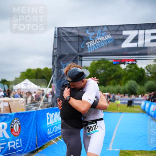 30.08.2026 - Elbe Triathlon Hamburg LAZAROV Photography http://msf.ph/oto/10057338 30.08.2026 11:18:32 Ziel 516, 1048 meine-sportfotos.de