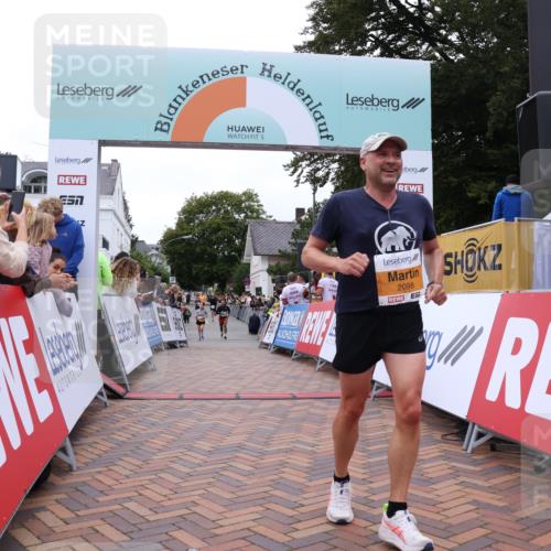 30.08.2026 - Blankeneser Heldenlauf Lena Gebhardt http://msf.ph/oto/10057339 30.08.2026 12:16:28 Ziel 2098, 2445, 2539, 2672, 4267 meine-sportfotos.de