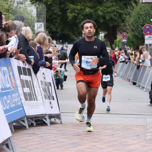 30.08.2026 - Blankeneser Heldenlauf Lena Gebhardt http://msf.ph/oto/10057342 30.08.2026 12:16:31 Ziel 2098, 2445, 2539, 2672, 4182 meine-sportfotos.de