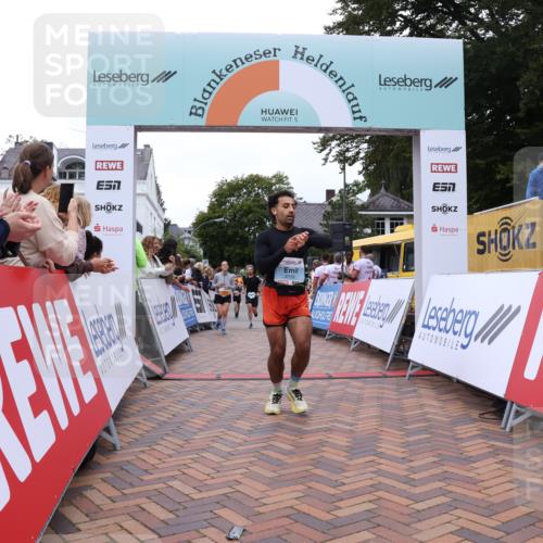 30.08.2026 - Blankeneser Heldenlauf Lena Gebhardt http://msf.ph/oto/10057349 30.08.2026 12:16:34 Ziel 2098, 2309, 4182, 4451 meine-sportfotos.de