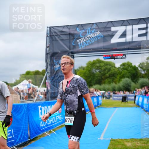 30.08.2026 - Elbe Triathlon Hamburg LAZAROV Photography http://msf.ph/oto/10057374 30.08.2026 11:18:47 Ziel  meine-sportfotos.de