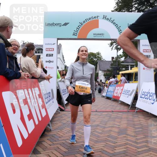30.08.2026 - Blankeneser Heldenlauf Lena Gebhardt http://msf.ph/oto/10057376 30.08.2026 12:16:40 Ziel 2268, 2309, 4182, 4451 meine-sportfotos.de