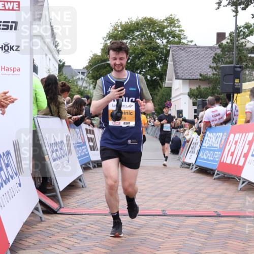 30.08.2026 - Blankeneser Heldenlauf Lena Gebhardt http://msf.ph/oto/10057387 30.08.2026 12:16:43 Ziel 2268, 2309, 4451 meine-sportfotos.de