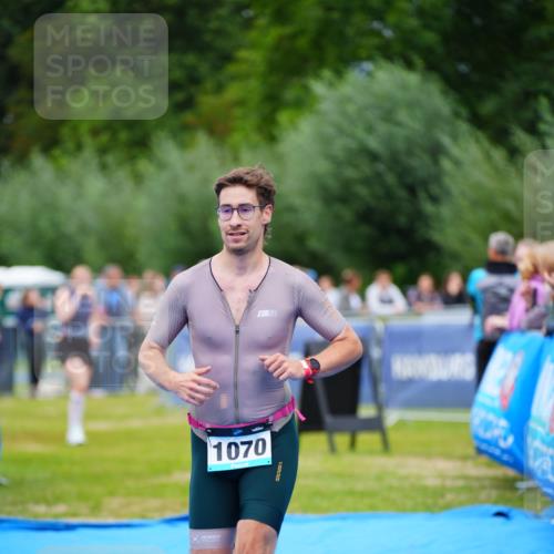 30.08.2026 - Elbe Triathlon Hamburg LAZAROV Photography http://msf.ph/oto/10057392 30.08.2026 11:18:57 Ziel 766, 1070 meine-sportfotos.de