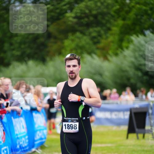 30.08.2026 - Elbe Triathlon Hamburg LAZAROV Photography http://msf.ph/oto/10057406 30.08.2026 11:19:08 Ziel 1049, 1083, 1898 meine-sportfotos.de