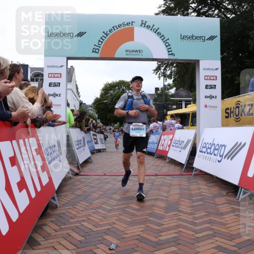 30.08.2026 - Blankeneser Heldenlauf Lena Gebhardt http://msf.ph/oto/10057423 30.08.2026 12:16:56 Ziel 2495, 2742, 2747, 2882, 4080, 4083 meine-sportfotos.de
