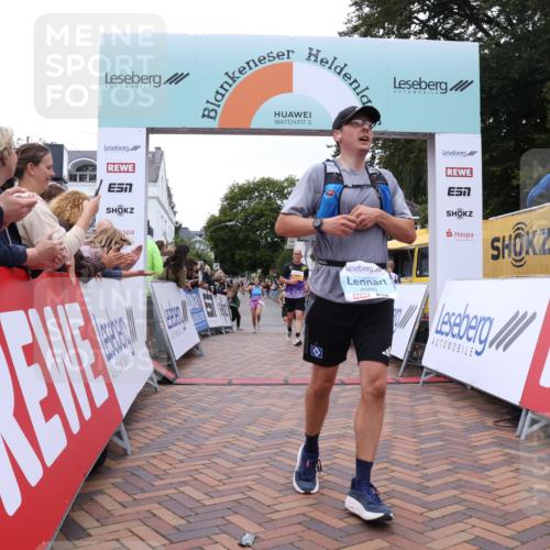 30.08.2026 - Blankeneser Heldenlauf Lena Gebhardt http://msf.ph/oto/10057426 30.08.2026 12:16:56 Ziel 2495, 2742, 2747, 2882, 4080, 4083 meine-sportfotos.de