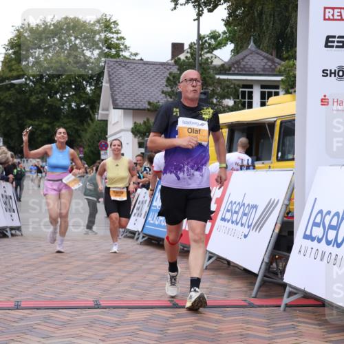 30.08.2026 - Blankeneser Heldenlauf Lena Gebhardt http://msf.ph/oto/10057434 30.08.2026 12:16:59 Ziel 2495, 2742, 2747, 4080 meine-sportfotos.de