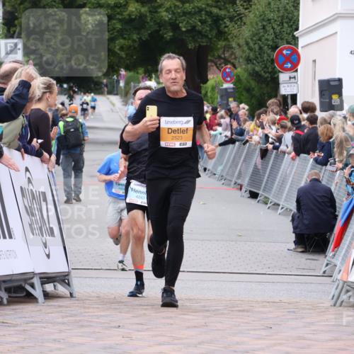 30.08.2026 - Blankeneser Heldenlauf Lena Gebhardt http://msf.ph/oto/10057458 30.08.2026 12:17:07 Ziel 2523, 2742, 2747, 4243 meine-sportfotos.de