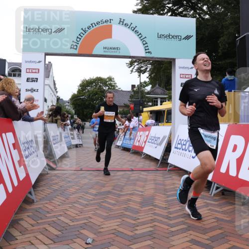 30.08.2026 - Blankeneser Heldenlauf Lena Gebhardt http://msf.ph/oto/10057476 30.08.2026 12:17:11 Ziel 2523, 4243, 4424 meine-sportfotos.de
