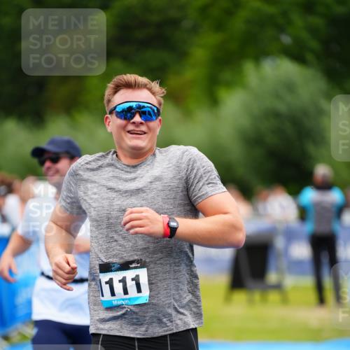 30.08.2026 - Elbe Triathlon Hamburg LAZAROV Photography http://msf.ph/oto/10057479 30.08.2026 11:19:42 Ziel 667, 704, 1091, 1108, 1111 meine-sportfotos.de