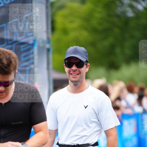 30.08.2026 - Elbe Triathlon Hamburg LAZAROV Photography http://msf.ph/oto/10057486 30.08.2026 11:19:45 Ziel 667, 704, 1091, 1108, 1111 meine-sportfotos.de