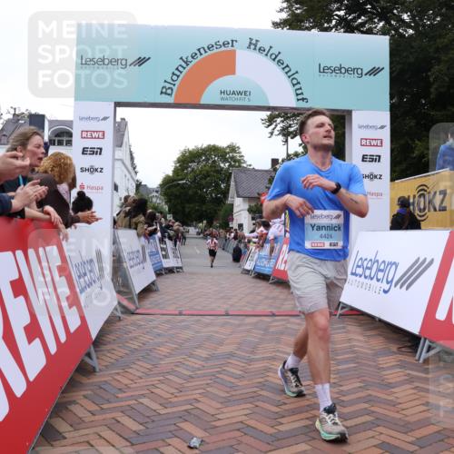 30.08.2026 - Blankeneser Heldenlauf Lena Gebhardt http://msf.ph/oto/10057495 30.08.2026 12:17:14 Ziel 2523, 4243, 4424 meine-sportfotos.de