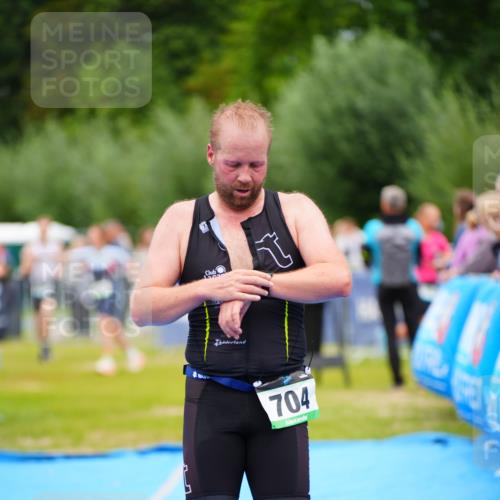 30.08.2026 - Elbe Triathlon Hamburg LAZAROV Photography http://msf.ph/oto/10057504 30.08.2026 11:19:51 Ziel 667, 704 meine-sportfotos.de