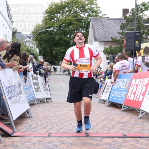 30.08.2026 - Blankeneser Heldenlauf Lena Gebhardt http://msf.ph/oto/10057512 30.08.2026 12:17:21 Ziel 2144, 2177, 4424 meine-sportfotos.de