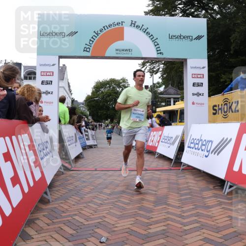 30.08.2026 - Blankeneser Heldenlauf Lena Gebhardt http://msf.ph/oto/10057551 30.08.2026 12:17:46 Ziel 4055, 4134, 4272 meine-sportfotos.de