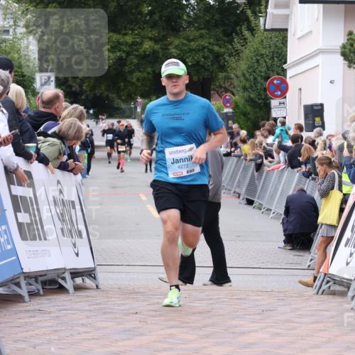 30.08.2026 - Blankeneser Heldenlauf Lena Gebhardt http://msf.ph/oto/10057557 30.08.2026 12:17:49 Ziel 4055, 4134, 4272 meine-sportfotos.de