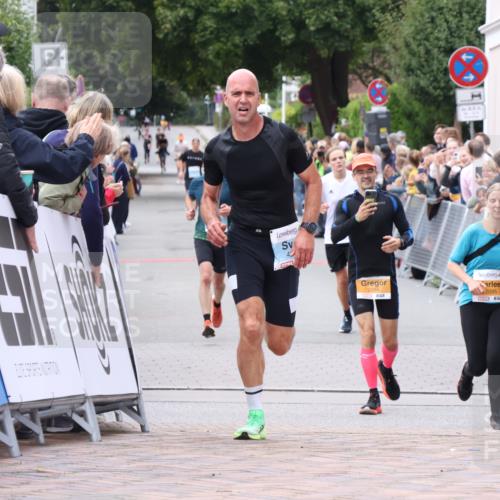 30.08.2026 - Blankeneser Heldenlauf Lena Gebhardt http://msf.ph/oto/10057590 30.08.2026 12:18:07 Ziel 4211, 4283 meine-sportfotos.de