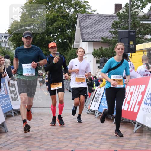 30.08.2026 - Blankeneser Heldenlauf Lena Gebhardt http://msf.ph/oto/10057604 30.08.2026 12:18:13 Ziel 2094, 2095, 2231, 4211, 4385 meine-sportfotos.de