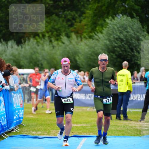 30.08.2026 - Elbe Triathlon Hamburg LAZAROV Photography http://msf.ph/oto/10057619 30.08.2026 11:20:54 Ziel 443, 735, 774, 1212 meine-sportfotos.de