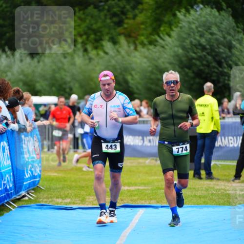 30.08.2026 - Elbe Triathlon Hamburg LAZAROV Photography http://msf.ph/oto/10057621 30.08.2026 11:20:54 Ziel 443, 735, 774, 1212 meine-sportfotos.de