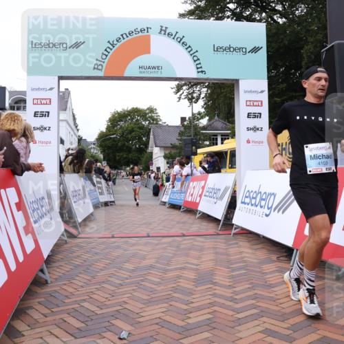 30.08.2026 - Blankeneser Heldenlauf Lena Gebhardt http://msf.ph/oto/10057664 30.08.2026 12:18:26 Ziel 2406, 4103, 4337 meine-sportfotos.de